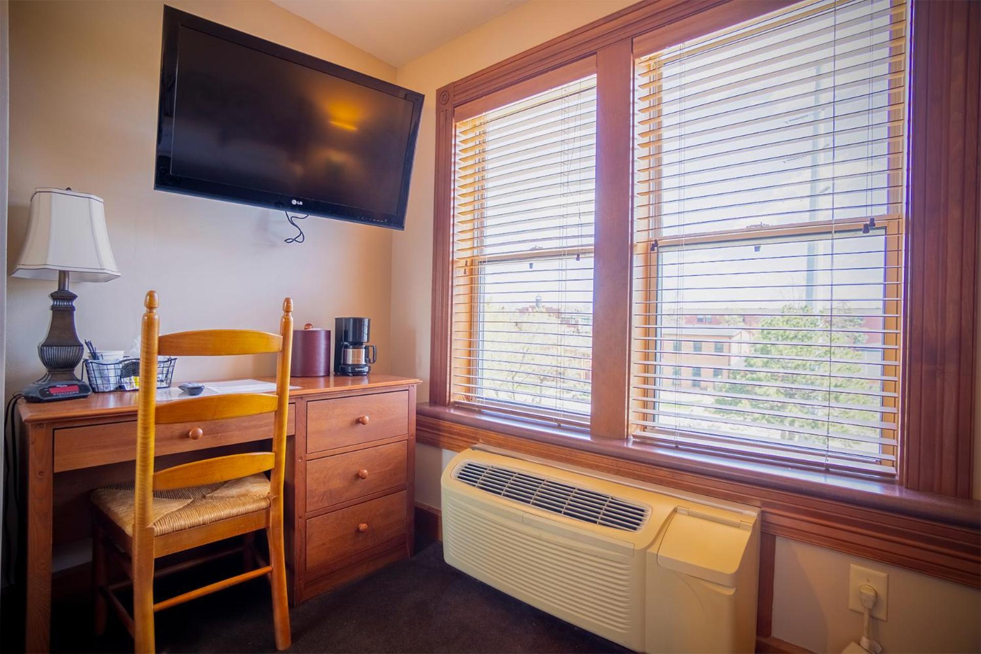 Hotel Nuk's Executive 4*